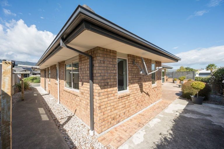 Photo of property in 1 Woodstock Place, Stoke, Nelson, 7011