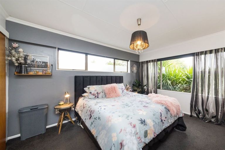 Photo of property in 6 Wedgwood Grove, Highbury, Palmerston North, 4412