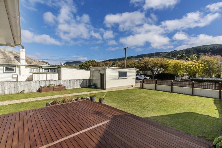Photo of property in 78 Oxford Street, Tawa, Wellington, 5028