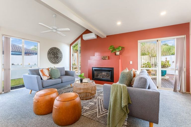 Photo of property in 12 Tombane Terrace, Papakowhai, Porirua, 5024