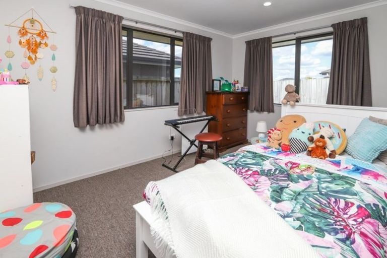 Photo of property in 2 Beckham Close, Grandview Heights, Hamilton, 3200