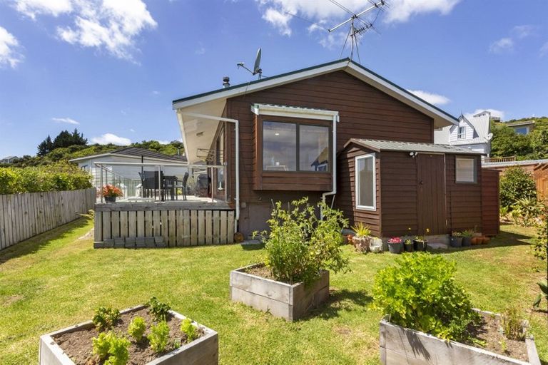 Photo of property in 16 Solway Place, Papakowhai, Porirua, 5024