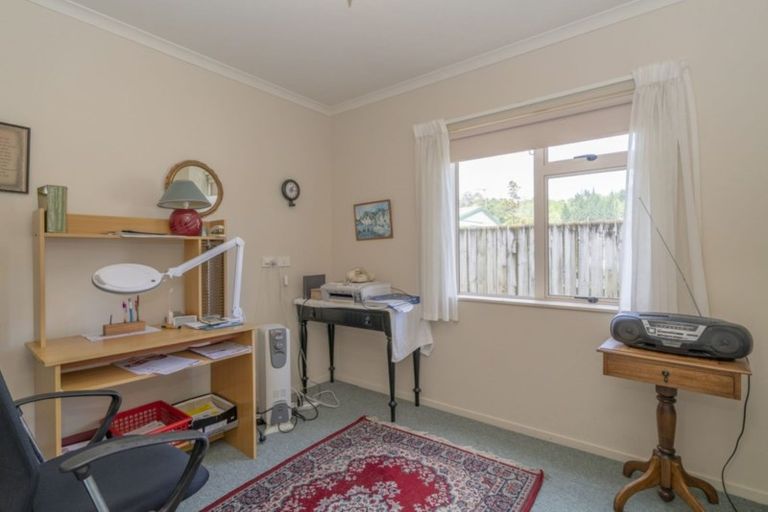 Photo of property in 2 Parkland Place, Whitianga, 3510