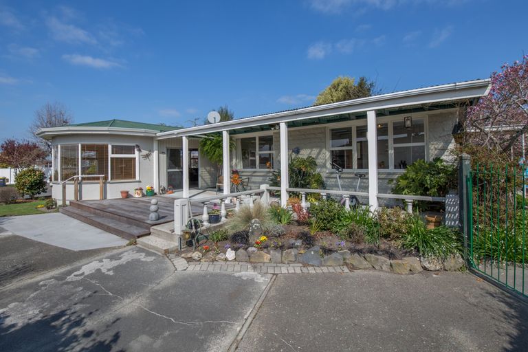 Photo of property in 14 Blairdon Place, Bishopdale, Christchurch, 8053