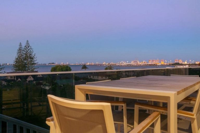 Photo of property in 131 Ngatai Road, Otumoetai, Tauranga, 3110