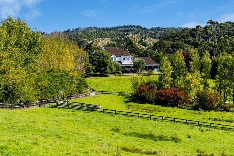 Photo of property in 1034 Cove Road, Langs Beach, Waipu, 0582