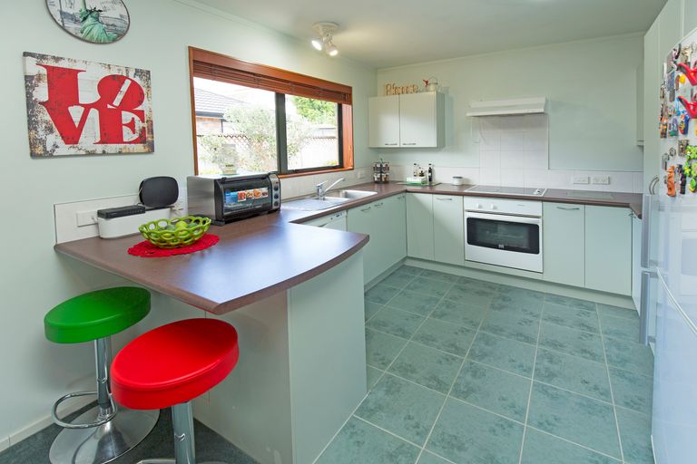 Photo of property in 32 Red Hibiscus Road, Stanmore Bay, Whangaparaoa, 0932
