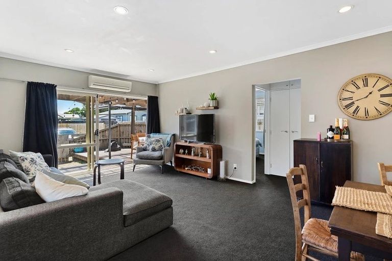 Photo of property in 1/13 Martin Road, Manurewa, Auckland, 2102