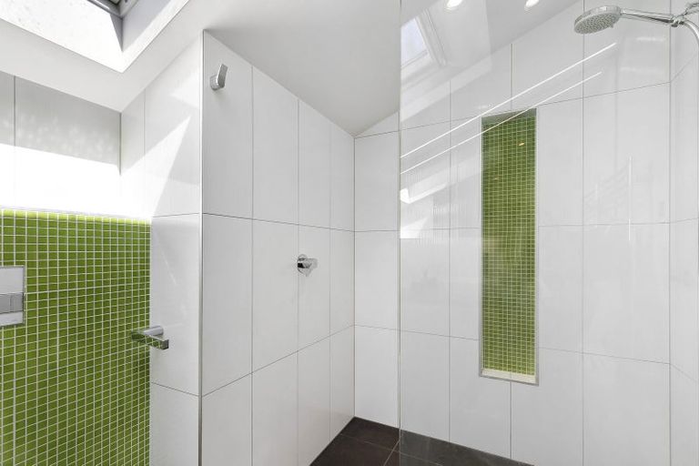 Photo of property in 22 Central Terrace, Kelburn, Wellington, 6012