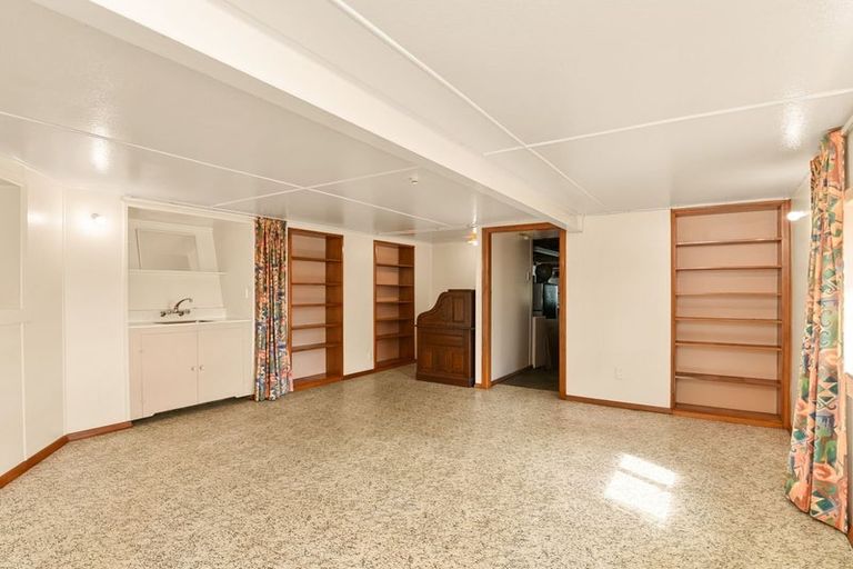 Photo of property in 56 Doon Street, Vauxhall, Dunedin, 9013