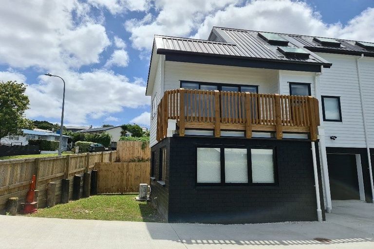 Photo of property in 34a Weldene Avenue, Glenfield, Auckland, 0629