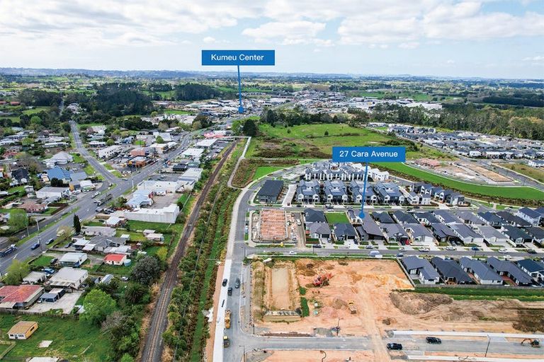 Photo of property in 27 Cara Avenue, Kumeu, 0810