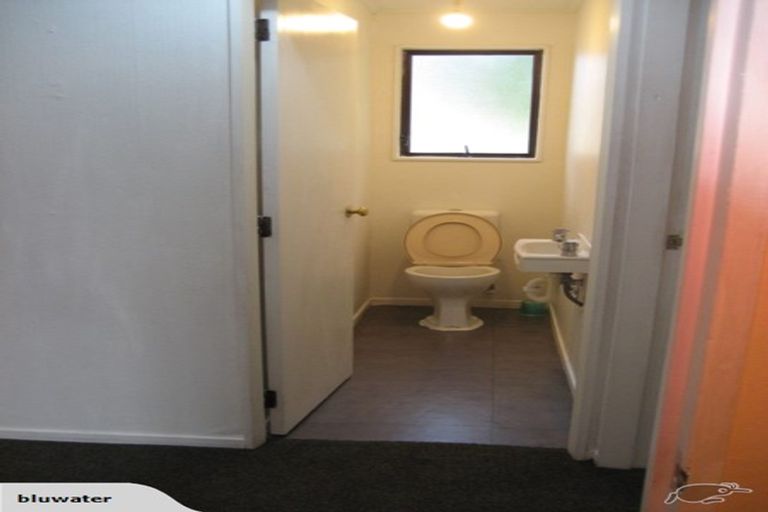 Photo of property in 4 Sasanqua Way, Crofton Downs, Wellington, 6035