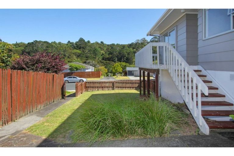Photo of property in 1/117 Lynn Road, Bayview, Auckland, 0629