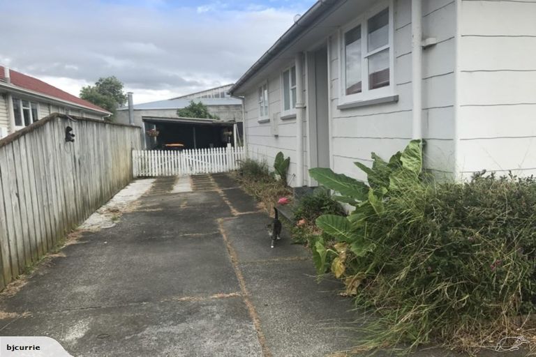 Photo of property in 125 Limbrick Street, Terrace End, Palmerston North, 4410