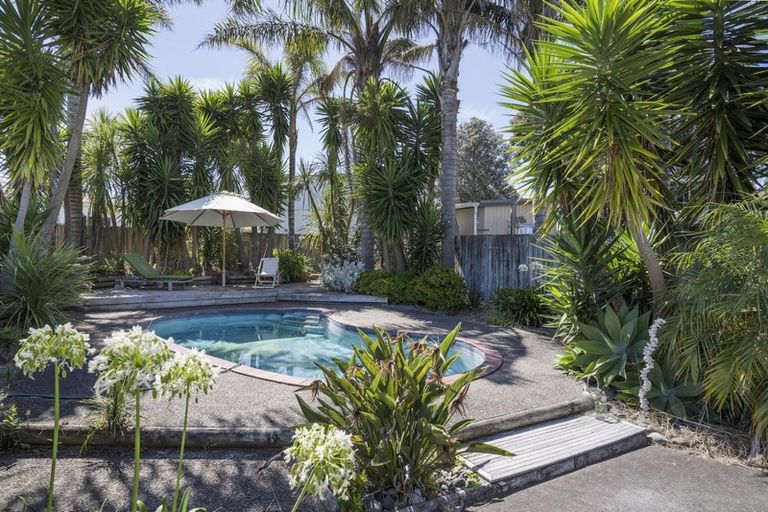 Photo of property in 47 Kon Tiki Road, Whiritoa, Whangamata, 3691