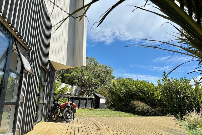 Photo of property in 89 Totara Road, Miramar, Wellington, 6022