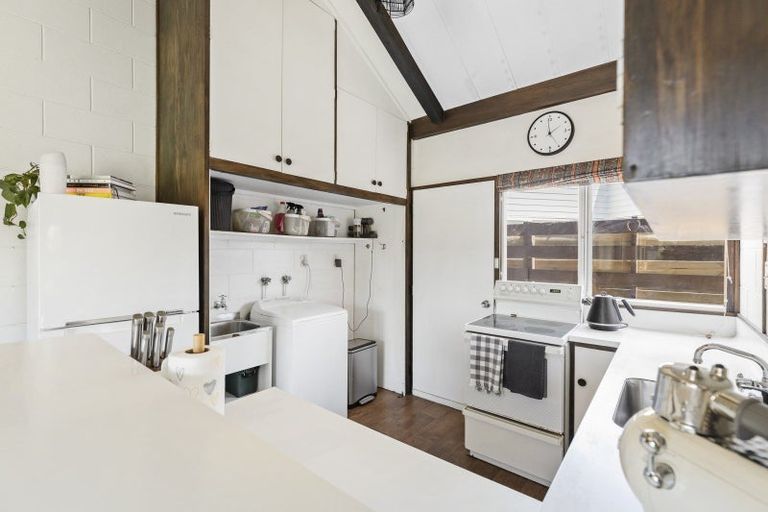 Photo of property in 17 Opawa Place, Terrace End, Palmerston North, 4410