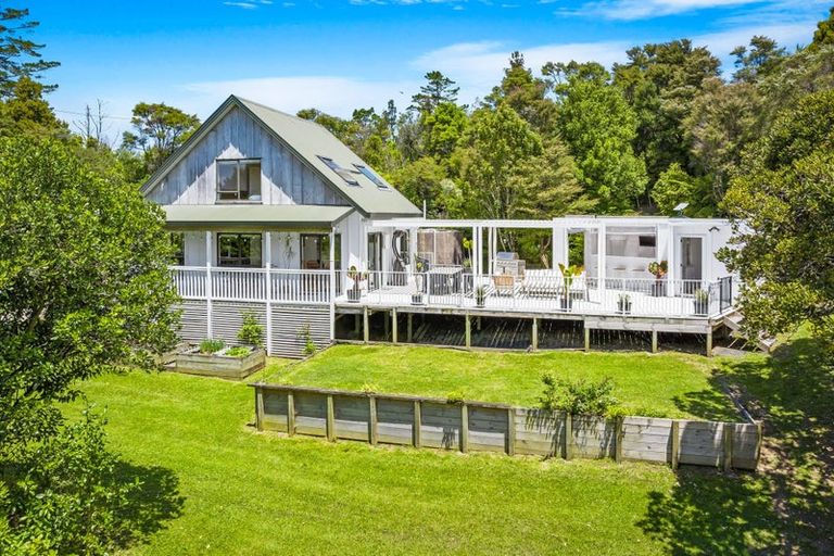 Photo of property in 144 Govan Wilson Road, Whangaripo, Warkworth, 0985