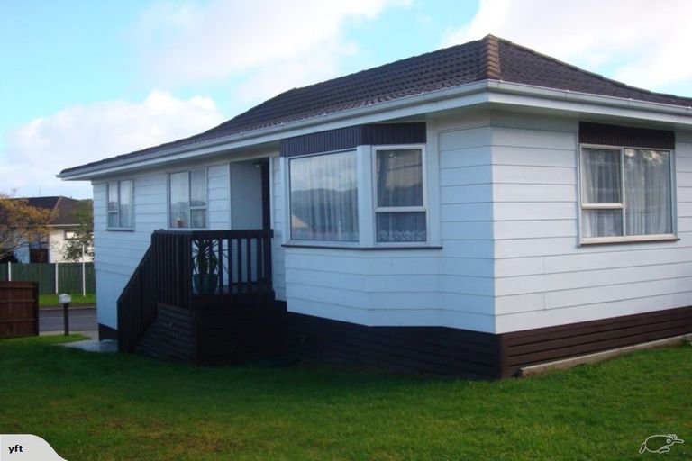 Photo of property in 7 Tudor Road, Henderson, Auckland, 0610