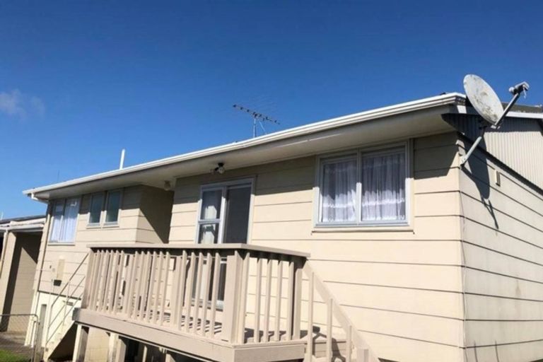 Photo of property in 184/84a Greenslade Crescent, Northcote, Auckland, 0627