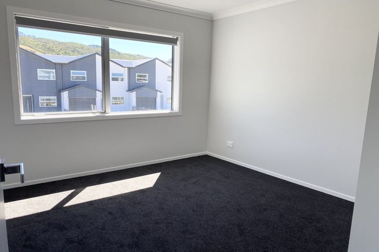 Photo of property in 11 Torea Place, Kenepuru, Porirua, 5022