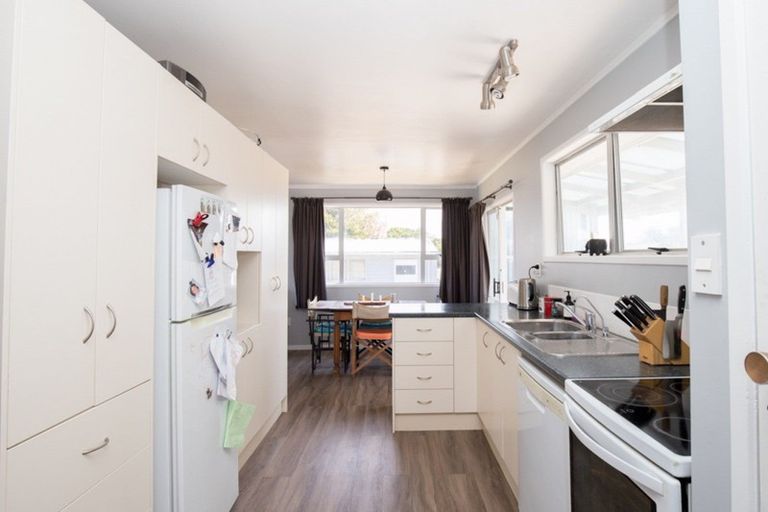 Photo of property in 1 Mcclean Place, Ngatea, 3503