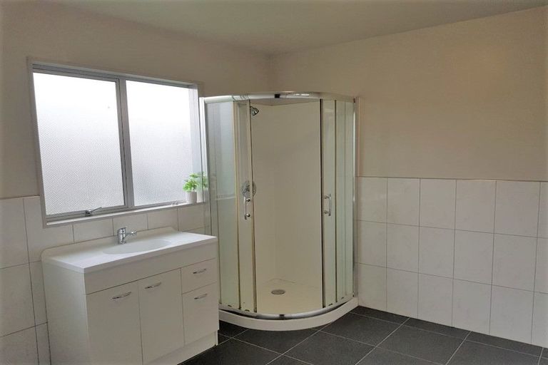 Photo of property in 5/18 Lambley Road, Titahi Bay, Porirua, 5022