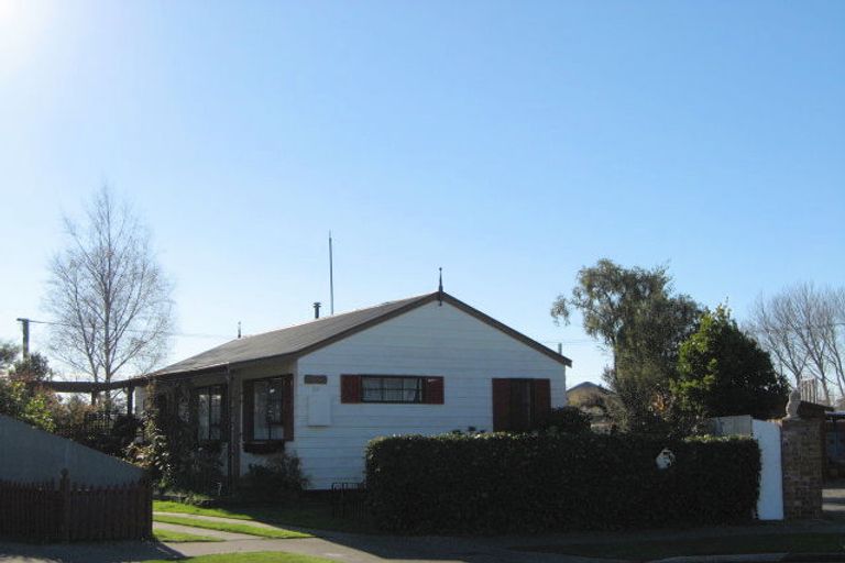 Photo of property in 22 Burnridge Place, Belfast, Christchurch, 8051