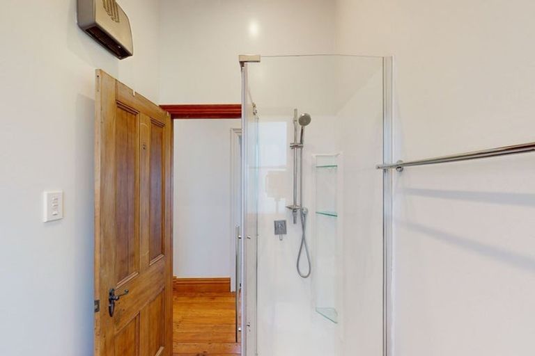 Photo of property in 53 Sutherland Road, Melrose, Wellington, 6023