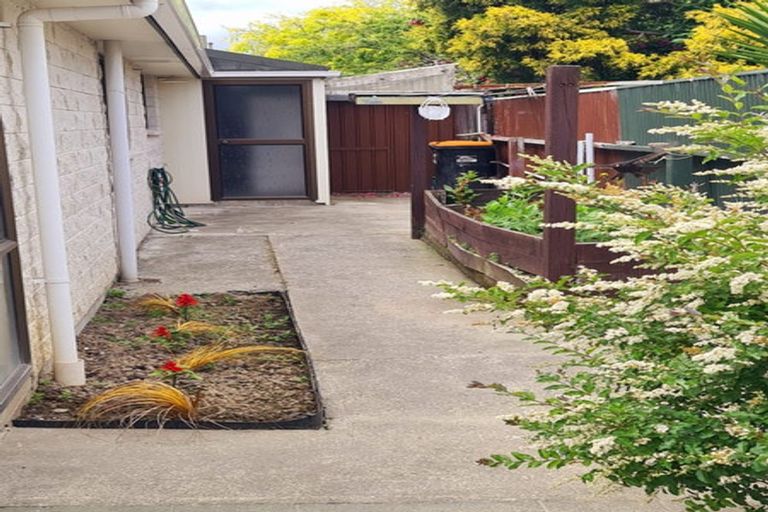Photo of property in 6 Jarrett Court, Roslyn, Palmerston North, 4414