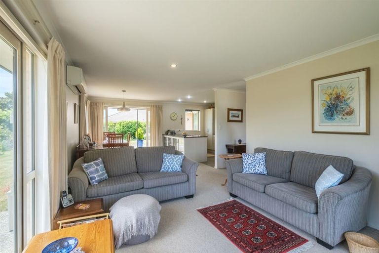 Photo of property in 12 Ernest Place, Brightwater, 7022