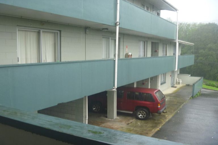 Photo of property in 22 Shortland Street, Regent, Whangarei, 0112