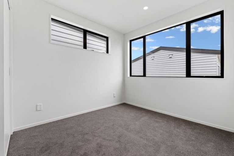 Photo of property in 65 Survila Street, Papakura, 2110