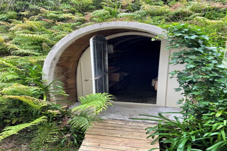 Photo of property in 1863 Takaka-collingwood Highway, Milnthorpe, Collingwood, 7182