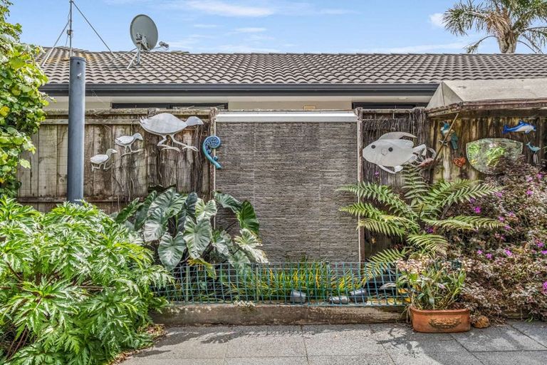 Photo of property in 60 Gibson Place, Papamoa Beach, Papamoa, 3118