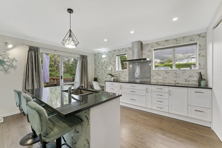 Photo of property in 23a Coates Street, Tawa, Wellington, 5028