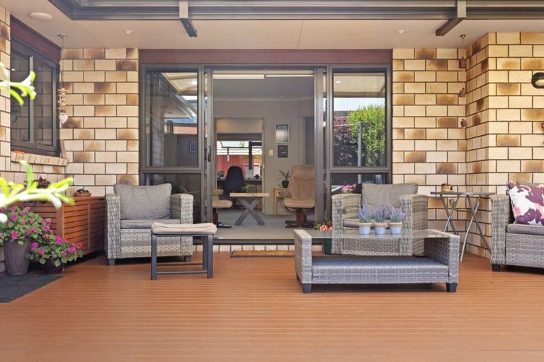 Photo of property in 137 Rowesdale Drive, Ohauiti, Tauranga, 3112