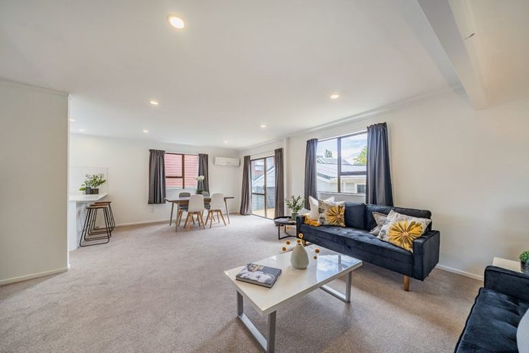 Photo of property in 13 King Charles Drive, Kingsley Heights, Upper Hutt, 5018