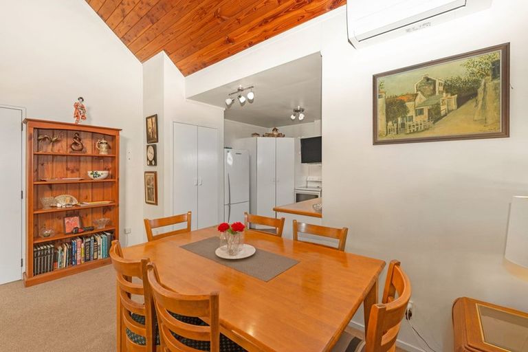 Photo of property in 2/30 Wharf Road, Te Atatu Peninsula, Auckland, 0610