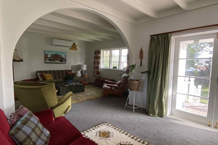 Photo of property in 1/46 View Road, Henderson, Auckland, 0612