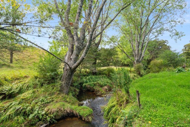 Photo of property in 293 Kaiikanui Road, Opuawhanga, Hikurangi, 0181