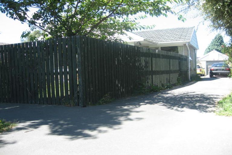 Photo of property in 12 Lochee Road, Upper Riccarton, Christchurch, 8041