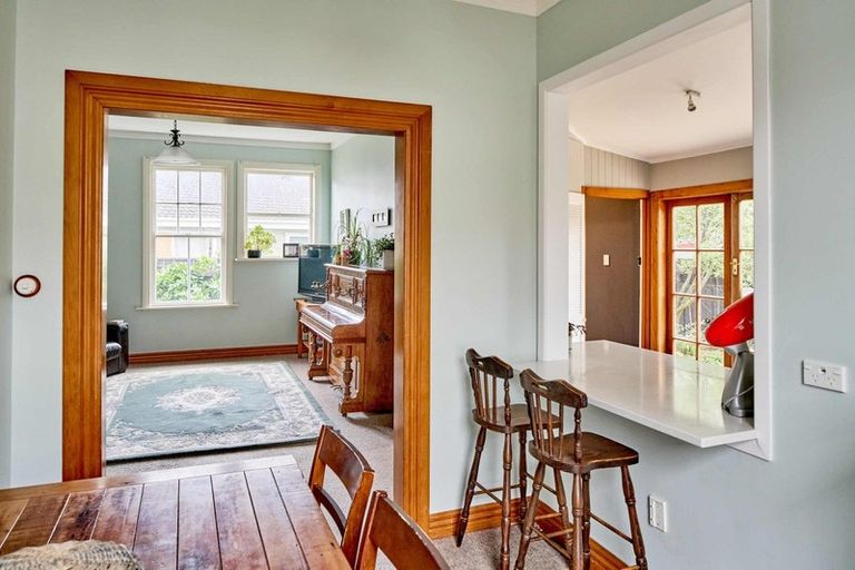 Photo of property in 70 Randwick Crescent, Moera, Lower Hutt, 5010