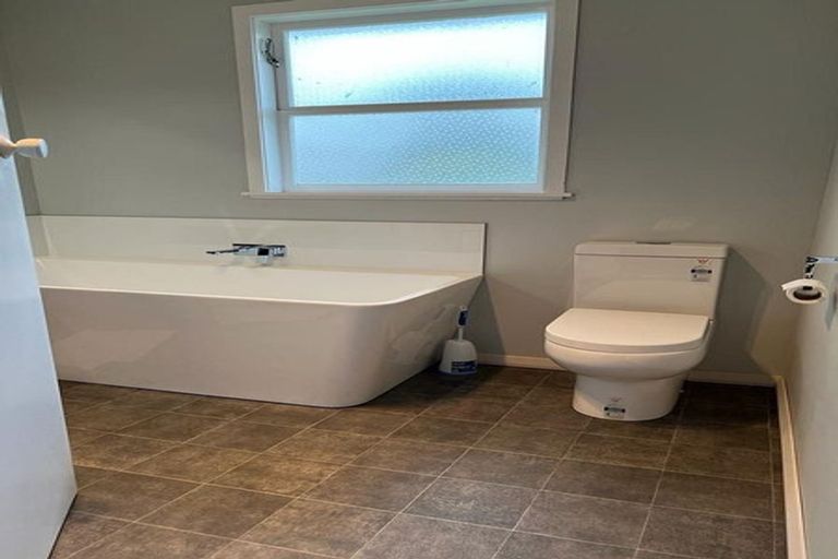 Photo of property in 6 Henare Street, West End, Palmerston North, 4412