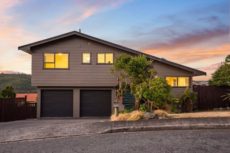 Photo of property in 12 Langwell Place, Papakowhai, Porirua, 5024