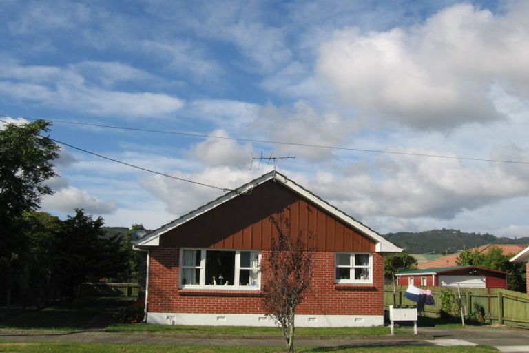 Photo of property in 1/4 Gower Street, Silverstream, Upper Hutt, 5019