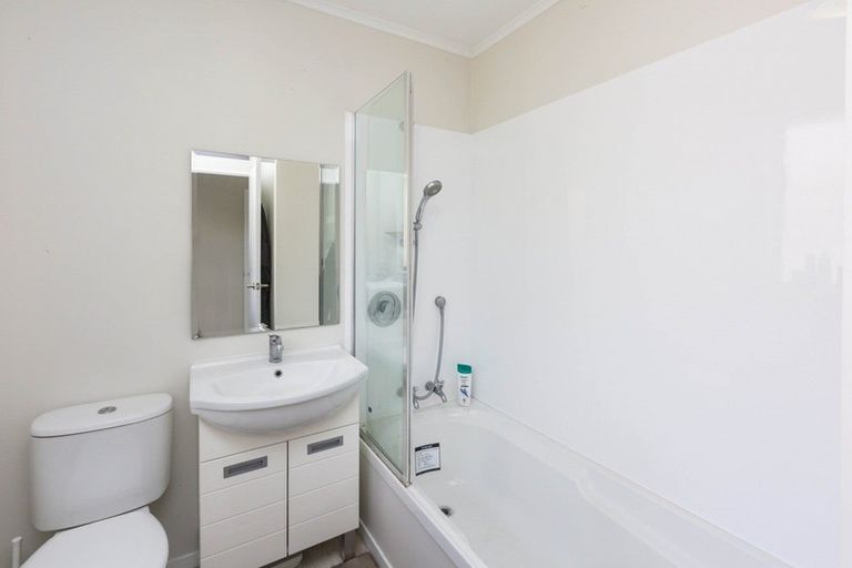 Photo of property in 2/12 Wilford Street, Wallaceville, Upper Hutt, 5018