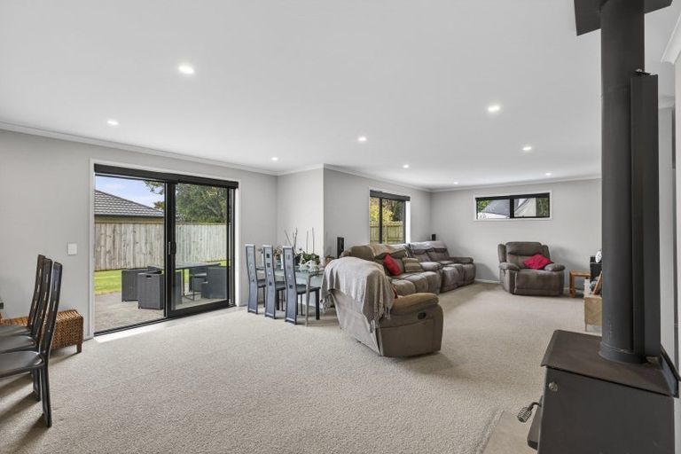 Photo of property in 40 Dreaver Drive, Waitara, 4320