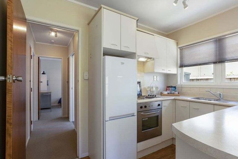 Photo of property in 2/5 Wanaka Place, Pakuranga Heights, Auckland, 2010